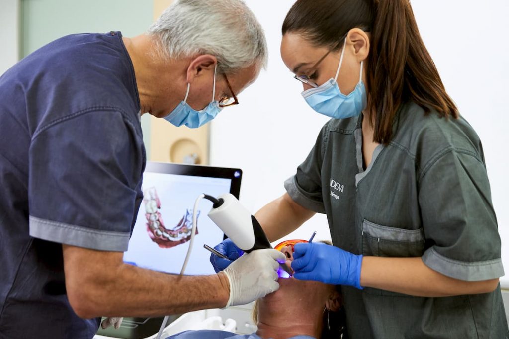 Escaner intraoral